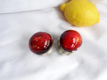 Paar Salz/Pfeffer-Streuer, Pilz-Dekor