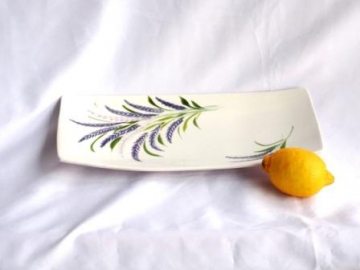 Platte, Lavendel-Dekor, gewölbte Ränder